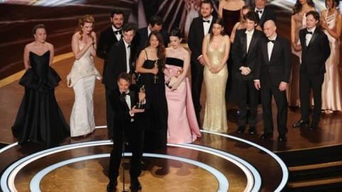 Phim 'Anora' đại thắng Oscar 2025, Lisa trình diễn tôn vinh loạt phim Jame Bond
