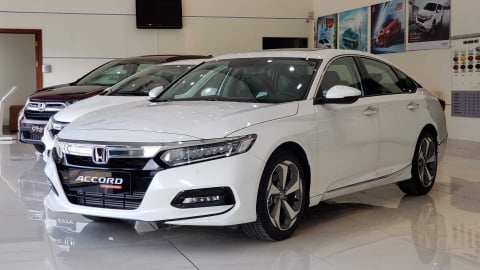 Giảm giá tới hàng trăm triệu đồng, Honda Accord vẫn có doanh số lẹt đẹt  