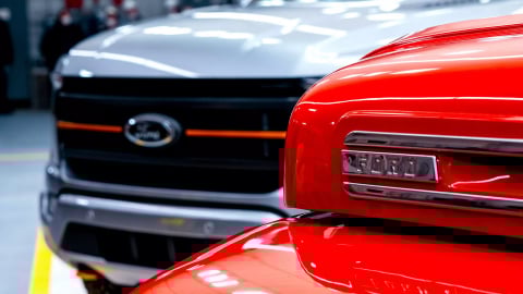 Cựu nhân viên Ford trộm phụ tùng ô tô giá trị hàng triệu USD