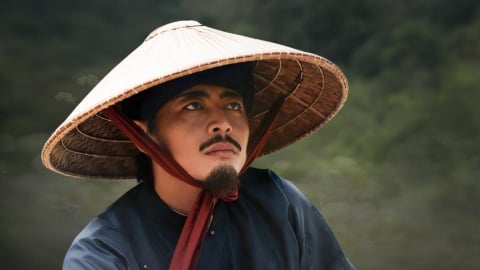 ‘Thám tử Kiên’ bám đuổi khốc liệt ‘Lật mặt 8’ trong cuộc đua phòng vé 