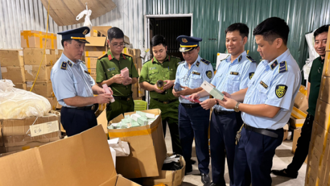 Thành lập Tổ công tác về cao điểm đấu tranh ngăn chặn, đẩy lùi tội phạm buôn lậu, hàng giả