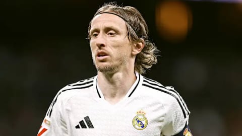 Luka Modric chia tay Real Madrid