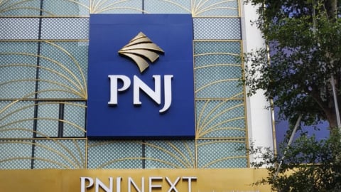 Cổ phiếu PNJ bị bán tháo phiên đầu tuần