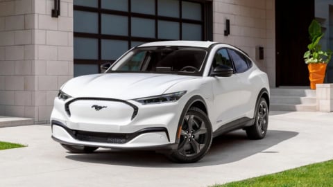 Ford ngừng bán xe điện vì lỗi phần mềm khóa cửa