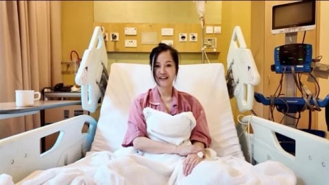 Hồng Nhung bật khóc khi không thể hát sau ca mổ ung thư
