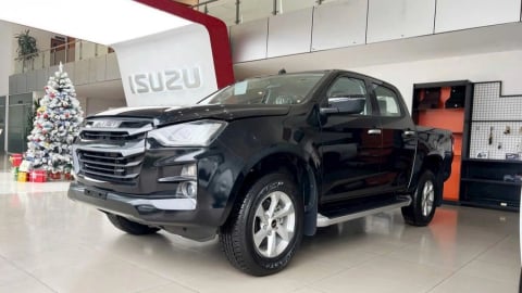 Đại lý đóng cửa, xả kho Isuzu D-Max giá chưa đến 600 triệu đồng