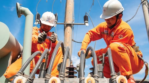 Bộ Chính trị: Cơ cấu lại ngành điện để người dân được lựa chọn đơn vị cung cấp
