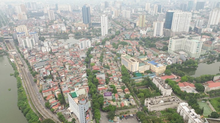 Đường Vành đai 1 Hà Nội vẫn 'vướng' mặt bằng dù chi 5.800 tỷ đồng cho 2km