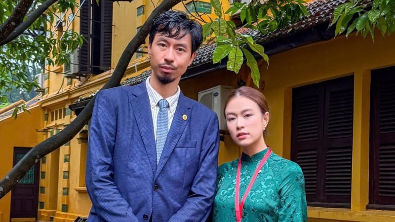 Đen Vâu - Hoàng Thùy Linh sóng bước dàn nghệ sĩ viếng Lăng Bác