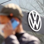 Volkswagen bị yêu cầu bồi thường 30 triệu USD vì bóc lột công nhân như nô lệ