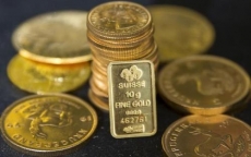 Giá vàng thế giới giảm xuống mức thấp nhất trong hơn một tháng