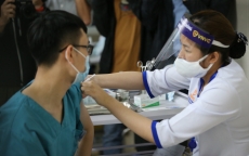 48.256 người Việt Nam tại 19 tỉnh thành đã tiêm vắc xin COVID-19