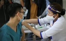 Bộ Y tế chuẩn bị các kịch bản cho 'hộ chiếu vắc xin'