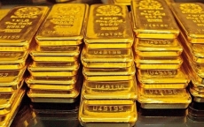 Giá vàng trong nước chao đảo, vàng thế giới bật tăng