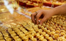 Giá vàng SJC cao hơn 7,56 triệu đồng/lượng so với vàng thế giới