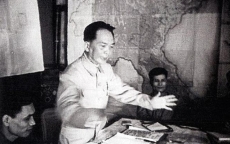 Đại tướng Võ Nguyên Giáp và 6 tháng làm Bộ trưởng đầu tiên của Bộ Nội vụ