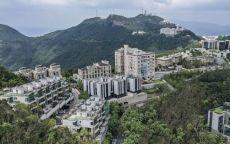 Ai mua những ngôi nhà đắt đỏ bậc nhất Hồng Kông?