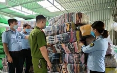 Thái Bình: Phát hiện hàng nghìn kg vải các loại và quần áo giả nhãn hiệu