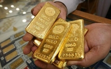 Giá vàng trong nước và thế giới đồng loạt bật tăng mạnh