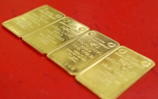 Giá vàng phiên đầu tuần giảm 500.000 đồng/lượng