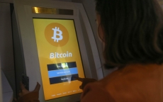 Thanh toán bằng bitcoin dù bị cấm
