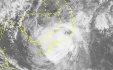 Dự báo mới nhất về bão số 16 (Tembin): Tâm bão lệch xuống phía Nam