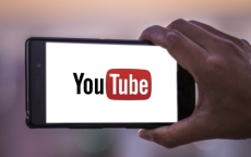 YouTube siết chặt việc chèn quảng cáo vào video