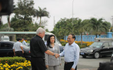 Lãnh đạo TPHCM đến thăm hỏi và chúc Tết công nhân Đa Phước