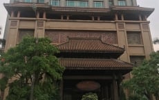 Khách sạn Hoàng Cung: Món nợ khó đòi?