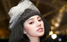 Jolie Nguyễn xuất hiện ấn tượng tại Fashion Week