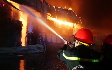 Cảnh sát thông tin vụ cháy hơn 3.000 m2 ở KCN Vĩnh Lộc