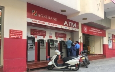Ngân hàng tăng phí ATM có thể đối diện án phạt nặng