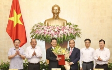 Trao Quyết định giao quyền Bộ trưởng TT-TT cho ông Nguyễn Mạnh Hùng
