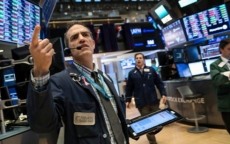 Cổ phiếu công nghệ bị bán tháo, chứng khoán Mỹ giảm điểm mạnh
