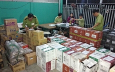 Bắt xe tải chở hơn 3.000 chai rượu ngoại không hóa đơn trên đường đưa tới Phú Quốc