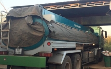 Tạm giữ xe bồn chở 18.000 lít xăng không rõ nguồn gốc ở Đắk Lắk