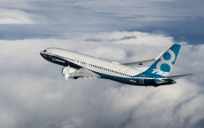 Sự hoài nghi đổ dồn về FAA vì từng chứng nhận an toàn cho phi cơ Boeing
