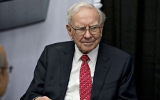Doanh nhân tiền ảo Trung Quốc chi kỷ lục để được ăn trưa với Warren Buffett