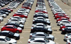 Sức mua ôtô nhập khẩu tăng đột biến