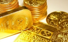 Tiền đổ vào mua vàng gây kinh ngạc, giá vàng suy yếu nhưng rình rập bật lên 45 triệu