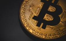 Bitcoin và nhiều đồng tiền ảo tiếp tục lao dốc