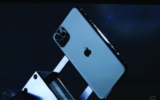 iPhone 11 ra mắt: Hàng xách tay “nóng” hơn chính hãng