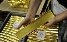 Giá vàng hôm nay 12/11: Mặc đồng USD suy yếu, giá vàng lại phá đáy