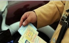 Chấm điểm giấy phép lái xe: Lo ngại lỗi phạt 2 lần?