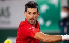 Djokovic bị đẩy vào trận chiến 'một mất một còn' ở ATP Finals sau thất bại bất ngờ