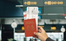 Vì sao không bao giờ nên chụp hình vé máy bay đăng lên mạng xã hội?