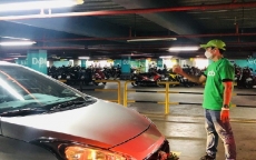 Thiếu 1.100 xe đón khách tại sân bay Tân Sơn Nhất dịp lễ 30-4