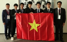 Việt Nam giành 2 huy chương vàng Olympic Vật lý quốc tế