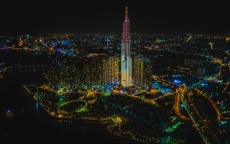 Đêm Sài Gòn lung linh với toà tháp cao nhất Việt Nam