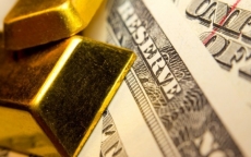 Giá vàng hôm nay 27/9: Sau khi Mỹ tuyên bố tăng lãi suất, vàng giảm rất mạnh